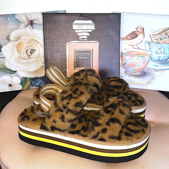Forever 21 animal print faux fur fuzzy platform sandals sz 8.5 look new NWOT!! - Picture 3 of 8